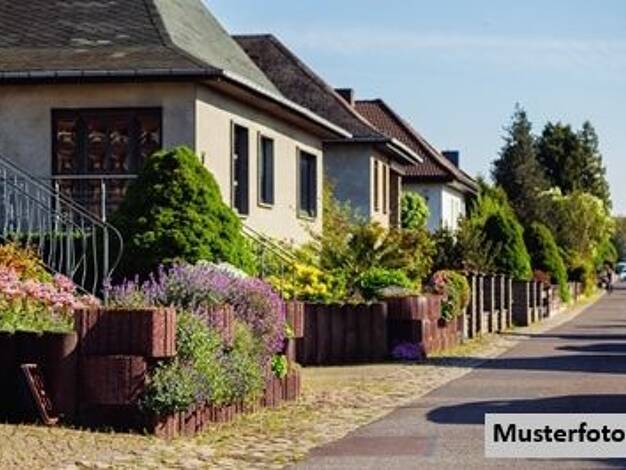 Reihenmittelhaus zum Kauf 180.000 € 176,3 m² 265 m² Grundstück Spangdahlem 54529