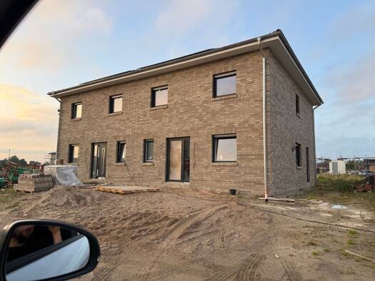 Doppelhaushälfte zur Miete 1.350 € 4 Zimmer 120 m² 420 m² Grundstück frei ab 31.01.2027 Nordenham Nordenham 26954