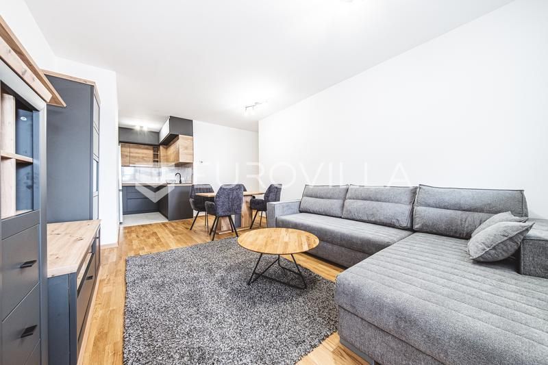 Wohnung zur Miete 800 € 1 Zimmer 68 m²<br/>Wohnfläche 6.<br/>Geschoss Lovinciceva Pescenica 10000