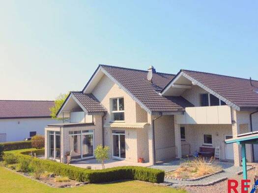 Einfamilienhaus zum Kauf 1.790.000 € 7 Zimmer 198,4 m² 4.274 m² Grundstück Schloß Neuhaus Paderborn 33102