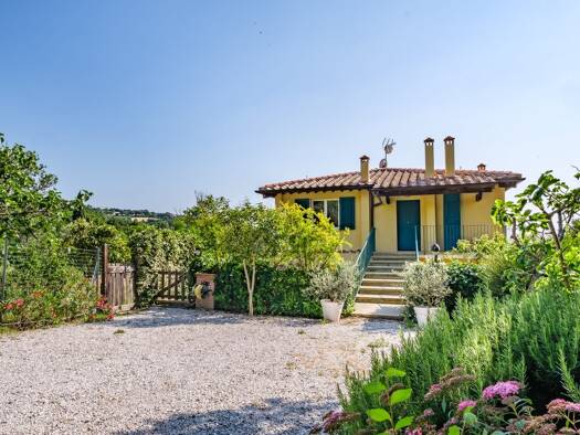 Villa zum Kauf 700.000 € 4 Zimmer 370 m² 3.500 m² Grundstück frei ab sofort Castellina Marittima