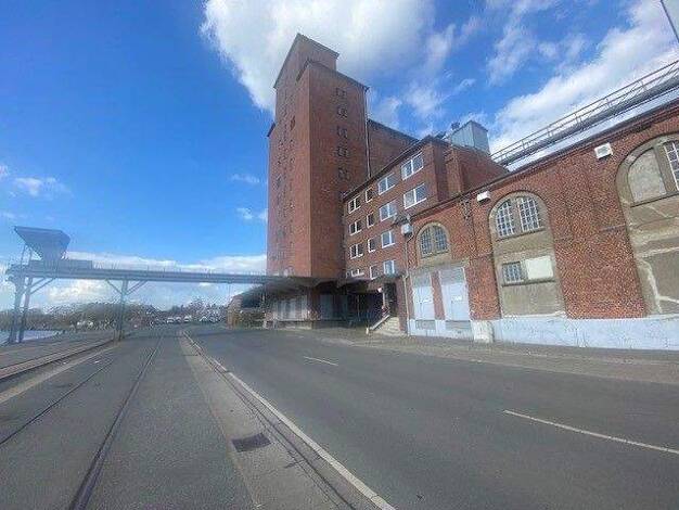 Bürofläche zur Miete - Erstbezug provisionsfrei 950 € 6 Zimmer 168 m² Bürofläche teilbar ab 168 m² Itzehoe 25524