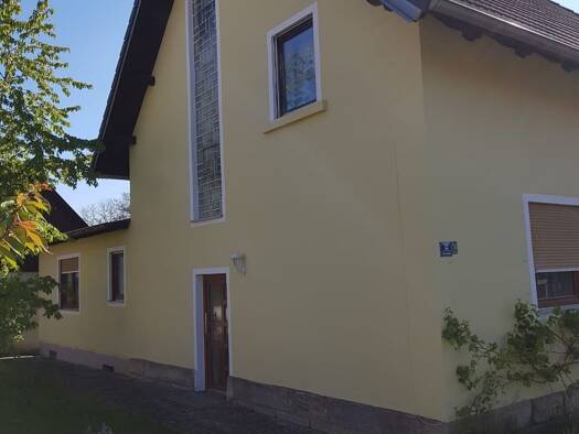 Einfamilienhaus zur Miete 1.500 € 7 Zimmer 160 m² 1.000 m² Grundstück frei ab 15.08.2025 Bodenwöhr 92439
