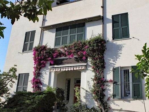 Haus zum Kauf 1.680.000 € 560 m² Chiavari 16043