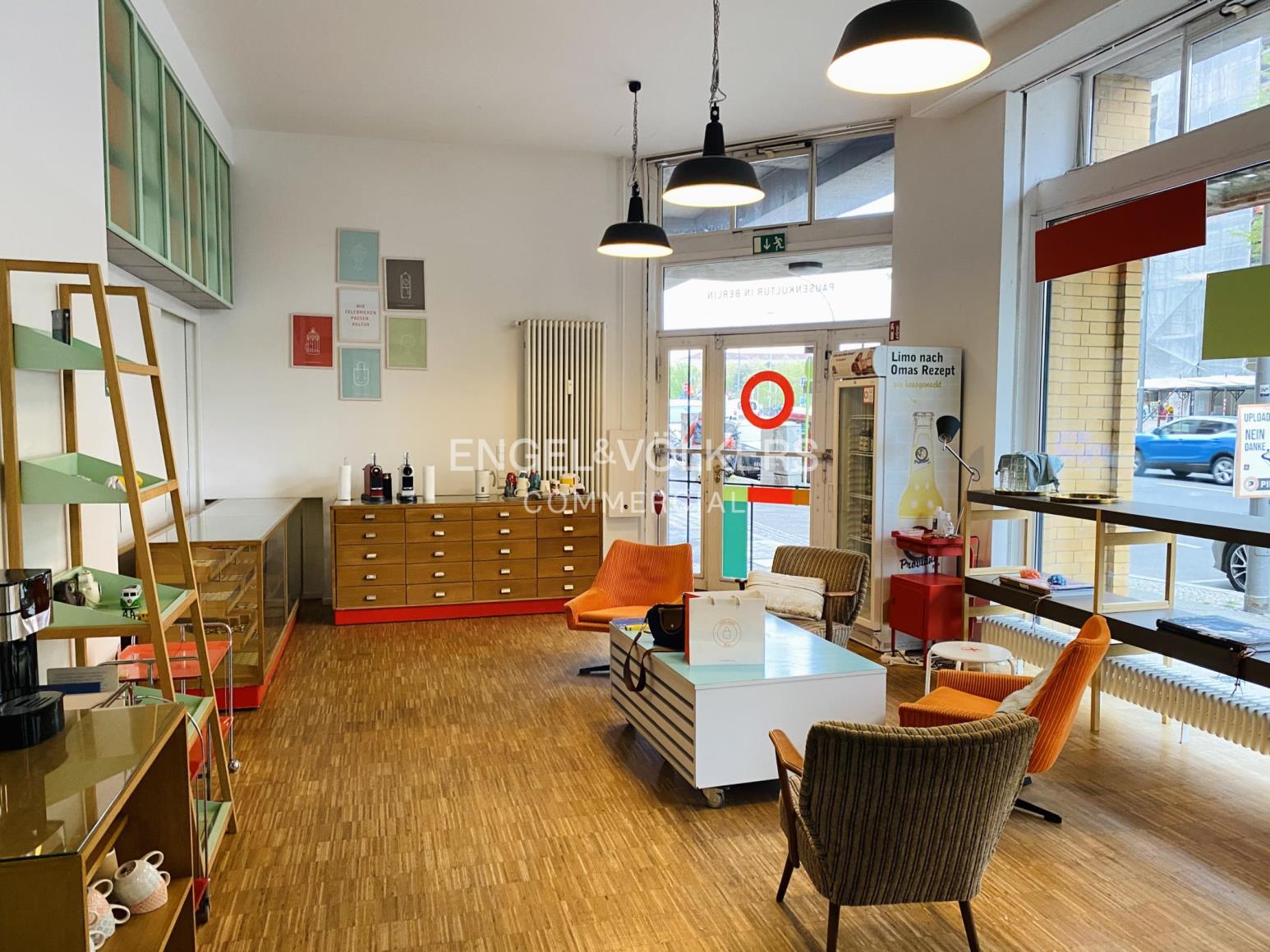 Büro-/Praxisfläche zur Miete 26 € 1.470,9 m²<br/>Bürofläche ab 160 m²<br/>Teilbarkeit Kreuzberg Berlin 10965