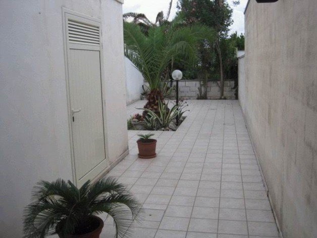 Einfamilienhaus zum Kauf 210.000 € 4 Zimmer 100 m²<br/>Wohnfläche 250 m²<br/>Grundstück MELENDUGNO LECCE