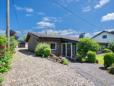 Bungalow zum Kauf 199.000 € 2 Zimmer 125 m² 912 m² Grundstück Sefferweich 54636