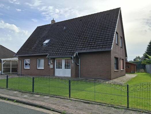 Einfamilienhaus zum Kauf 279.000 € 7 Zimmer 148 m² 663 m² Grundstück Bockhorn Bockhorn 26345