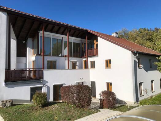 Haus zum Kauf 795.000 € 6,5 Zimmer 210 m² 1.592 m² Grundstück frei ab sofort Breitenbrunn am Neusiedler See 7091