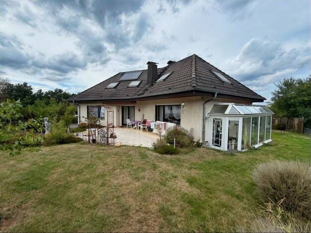 Einfamilienhaus zum Kauf 298.000 € 6 Zimmer 150 m² 995 m² Grundstück Bad Hersfeld Bad Hersfeld 36251