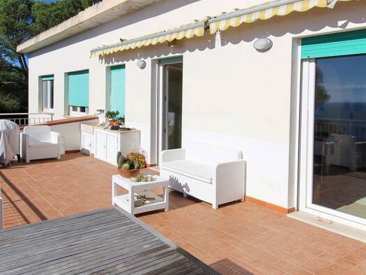 Haus zum Kauf 1.100.000 € 380 m² 2.000 m² Grundstück Livorno 57123