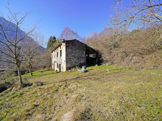 Haus zum Kauf 230.000 € 130 m² 240.000 m² Grundstück Via Valvestino 37 Gargnano 25084