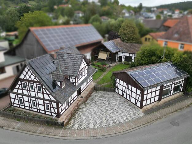 Einfamilienhaus zum Kauf 310.000 € 6 Zimmer 202 m² 692 m² Grundstück Weitramsdorf Weitramsdorf 96479