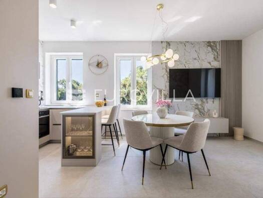 Wohnung zur Miete 2.000 € 2 Zimmer 64 m² 1. Geschoss Bacvice Bacvice - Firule