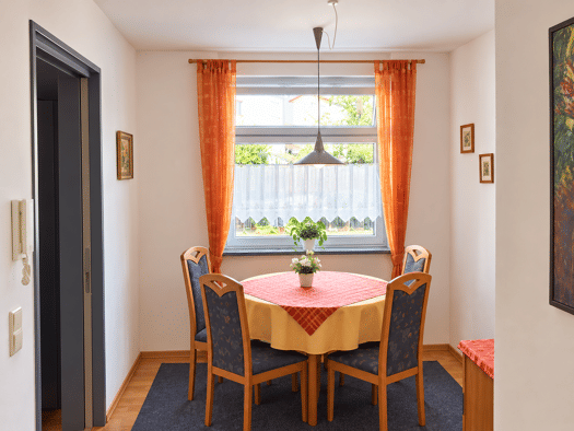 Wohnung zur Miete 790 € 2 Zimmer 57,4 m² frei ab 01.12.2026 Veitshöchheim Veitshöchheim 97209