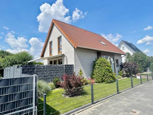 Einfamilienhaus zum Kauf 320.000 € 5 Zimmer 140,8 m² 302 m² Grundstück Lage 32791