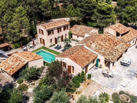Schloss zum Kauf 5.250.000 € 17 Zimmer 380 m² 10.000 m² Grundstück Saint-Marc-Jaumegarde 13100