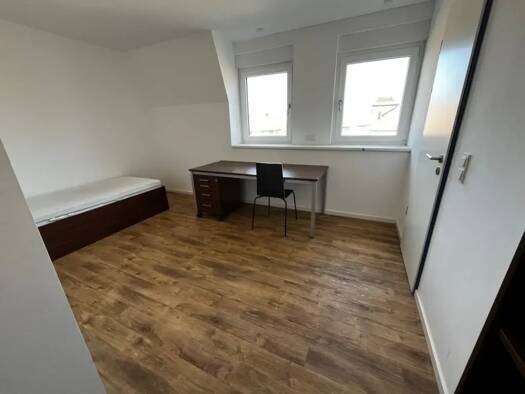 WG-Zimmer zur Miete 275 € 15 m² Geschoss 2/3 frei ab sofort Loewenichstraße 21 Innenstadt Erlangen 91054