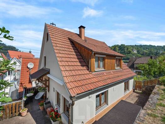 Einfamilienhaus zum Kauf 274.000 € 7 Zimmer 112,1 m² 177 m² Grundstück Calw Calw 75365