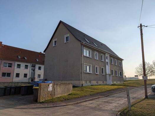 Wohnung zum Kauf 52.000 € 2 Zimmer 52,8 m² EG Zimmern 07778