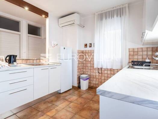Wohnung zur Miete 1.500 € 2 Zimmer 84 m² 1. Geschoss Split 3 Split 21000