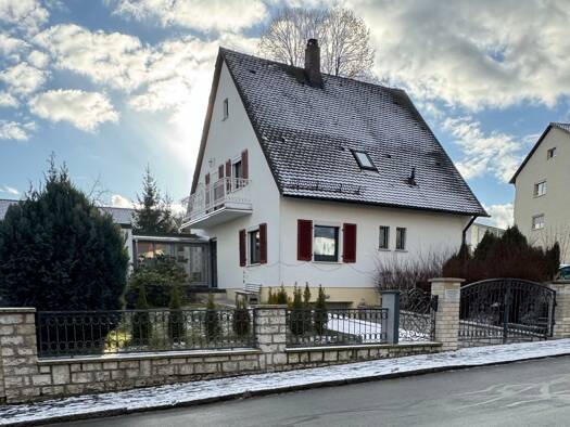 Einfamilienhaus zum Kauf provisionsfrei 490.000 € 6,5 Zimmer 175 m² 895 m² Grundstück Sulzbach-Rosenberg 92237
