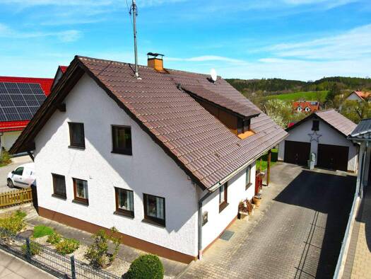 Einfamilienhaus zum Kauf 350.000 € 5 Zimmer 155,3 m² 823 m² Grundstück Attenhausen Krumbach (Schwaben) 86381