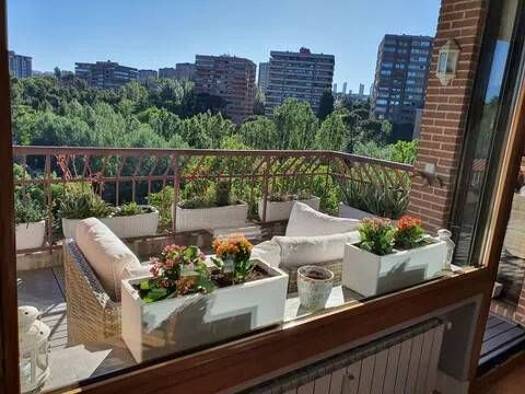 Wohnung zum Kauf 1.285.000 € 3 Zimmer 185 m² 5. Geschoss Calle De Fresnedillas Madrid 28035