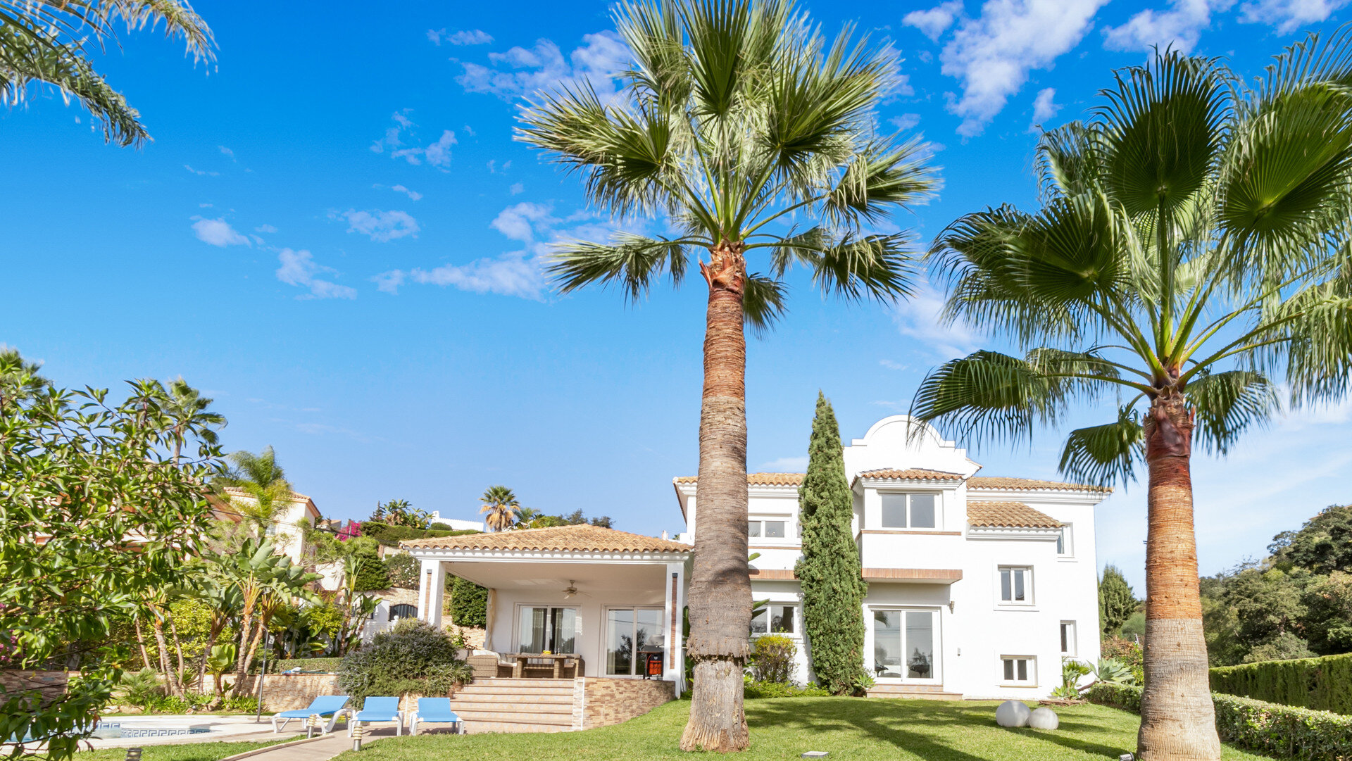 Villa zum Kauf 1.950.000 € 5 Zimmer 463 m²<br/>Wohnfläche 1.018 m²<br/>Grundstück Marbella 29600