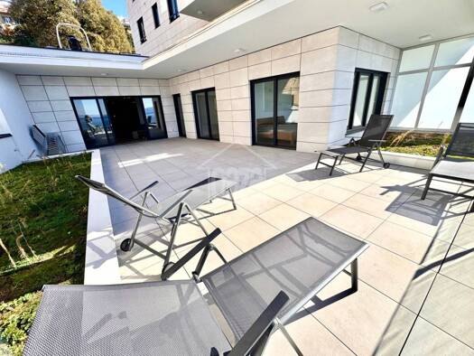 Wohnung zur Miete - Erstbezug 3.000 € 3 Zimmer 160 m² Geschoss 2/7 Rijeka 51000