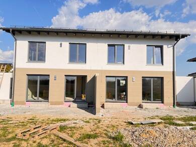 Haus zum Kauf provisionsfrei 648.000 € 125 m² 255 m² Grundstück frei ab sofort Pfaffenmünsterstrasse Ittling Straubing 94315