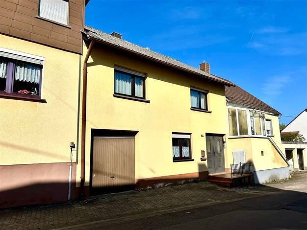 Haus zum Kauf 85.000 € 4 Zimmer 90 m² 130 m² Grundstück frei ab sofort Illingen Illingen , Saar 66557