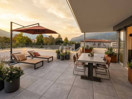 Penthouse zum Kauf - Erstbezug 1.020.000 € 5 Zimmer 127 m² Geschoss 2/3 frei ab sofort Via Cauriol 3 Trient 38122
