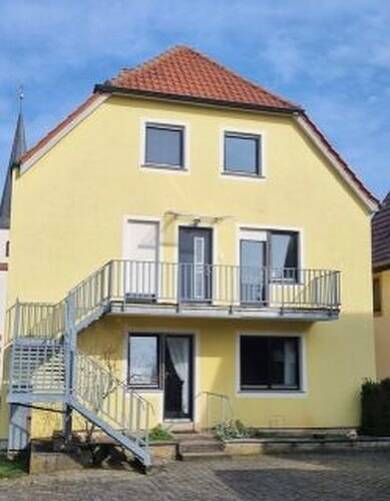 Einfamilienhaus zum Kauf 430.000 € 8 Zimmer 187,7 m² 3.200 m² Grundstück Volkach Volkach 97332