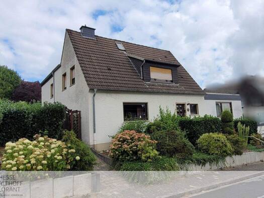 Einfamilienhaus zum Kauf 368.000 € 8 Zimmer 225 m² 778 m² Grundstück frei ab sofort Wickede 58739