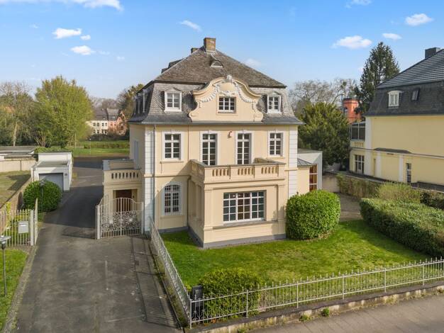 Gewerbeobjekt zum Kauf als Kapitalanlage geeignet 3.550.000 € 37 Zimmer 1.800 m² 2.023,1 m² Grundstück teilbar ab 172 m² Brühl Brühl 50321