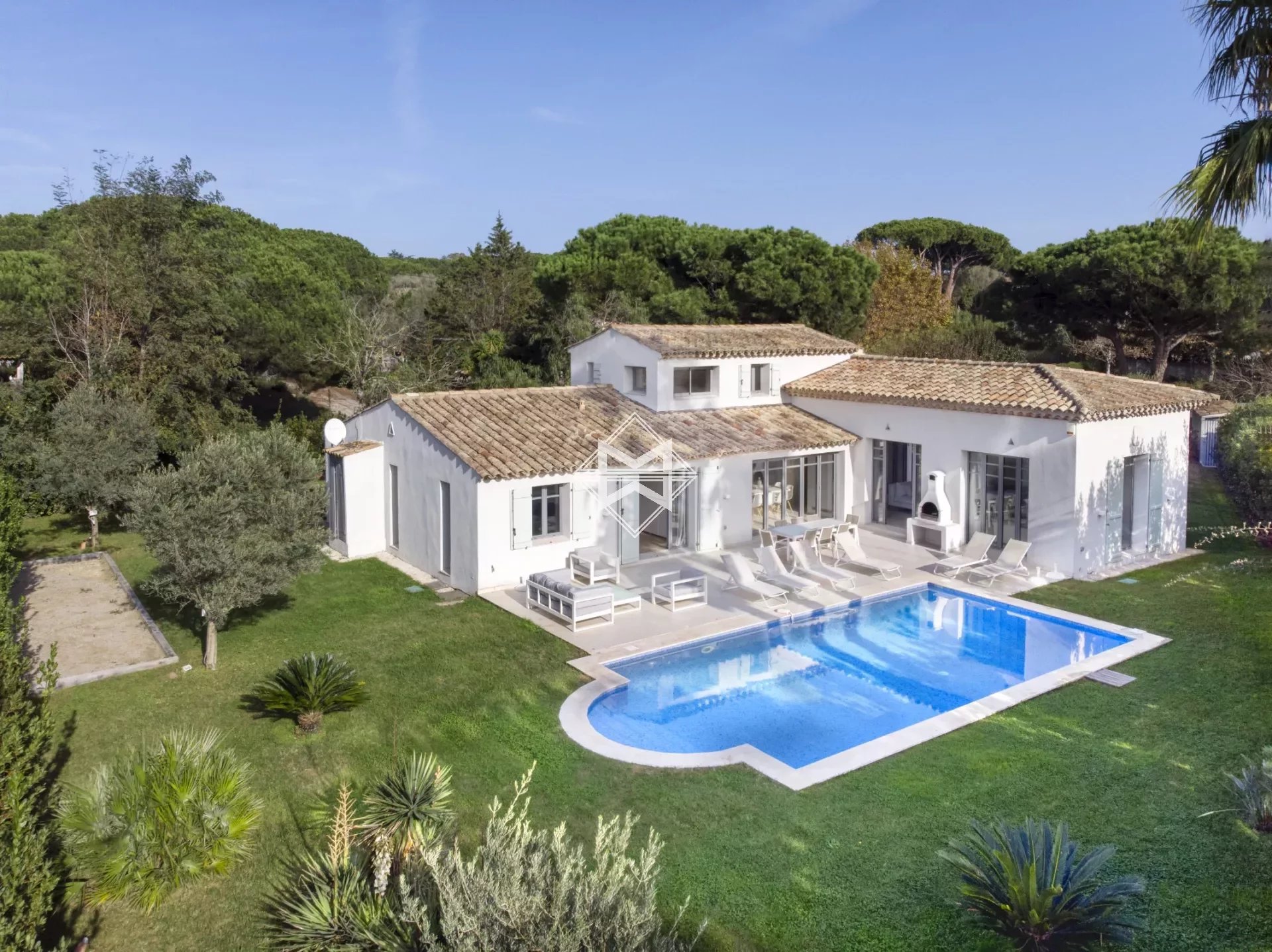 Villa zur Miete provisionsfrei 100.000 € 5 Zimmer 235 m²<br/>Wohnfläche 1.745 m²<br/>Grundstück Zone Est Diffuse Saint-Tropez 83990