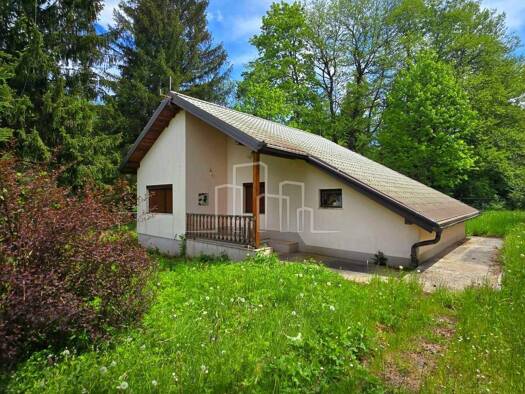 Einfamilienhaus zum Kauf 6 Zimmer 1.887 m² Grundstück Pale