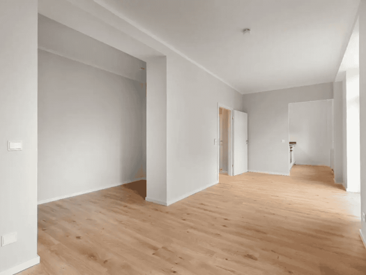 Wohnung zur Miete 410 € 1 Zimmer 45 m² Paulinenstraße 4 Friedrichshafen 88046