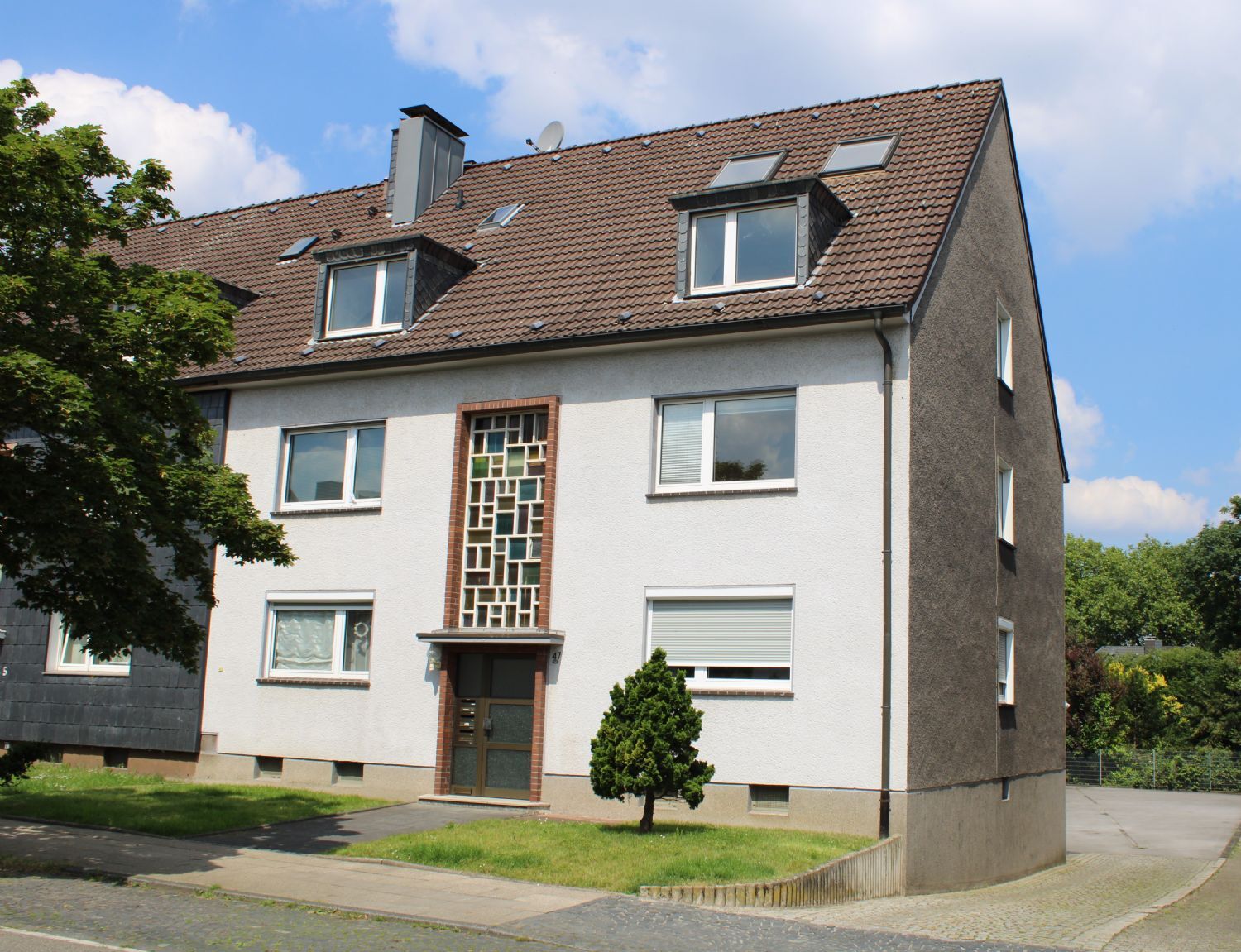 Mehrfamilienhaus zum Kauf 589.000 € 13 Zimmer 350 m²<br/>Wohnfläche 798 m²<br/>Grundstück Bergborbeck Essen 45355