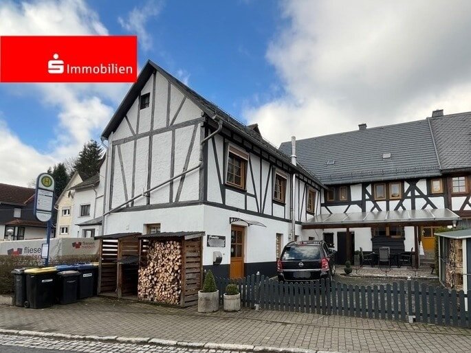 Einfamilienhaus zum Kauf 169.000 € 8 Zimmer 170 m²<br/>Wohnfläche 246 m²<br/>Grundstück Niederroßbach Haiger 35708