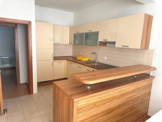 Wohnung zur Miete 1.250 € 3 Zimmer 71 m² 5. Geschoss Ulica Katarine Zrinske Brig