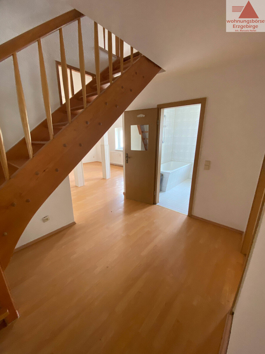 Wohnung zur Miete 270 € 2 Zimmer 54,4 m²<br/>Wohnfläche 3.<br/>Geschoss Lichtensteiner Str. 25 Niederwürschnitz 09399