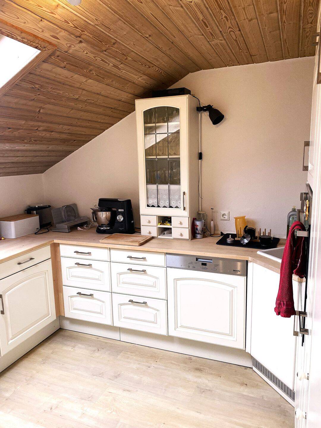 Immobilie in Ruhpolding - 2 Zimmer Dachgeschosswohnung - zentrale Lage - Bergpanorama - Bild 2