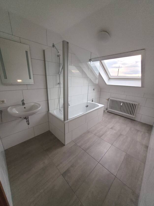 Wohnung zur Miete 1.190 € 3,5 Zimmer 120 m² Dachgeschoss, 4. Geschoss Blankenloch Stutensee 76297