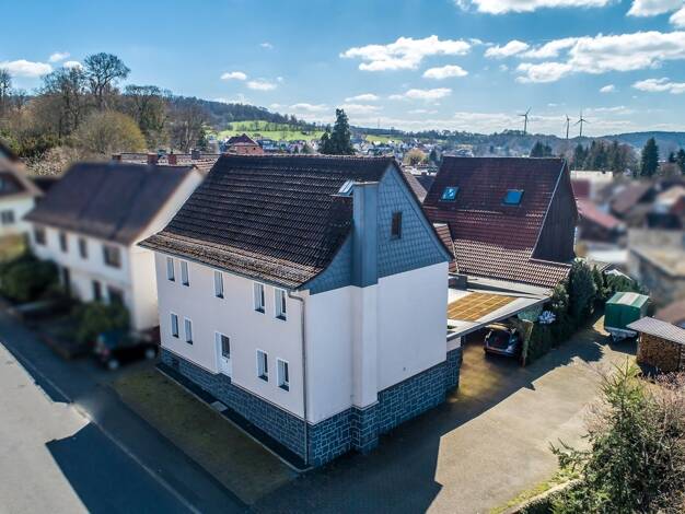 Einfamilienhaus zum Kauf 295.000 € 10 Zimmer 220 m² 718 m² Grundstück Gedern 63688