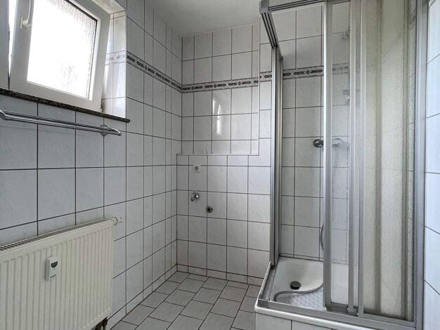Wohnung zur Miete 375 € 44,2 m² frei ab sofort Hafenstraße 36 Saaleaue Halle (Saale) 06108