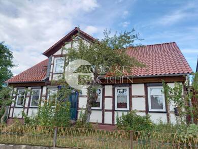 Einfamilienhaus zum Kauf 178.000 € 6 Zimmer 181,7 m² 1.614 m² Grundstück frei ab sofort Böddenstedt Salzwedel OT Henningen 29410