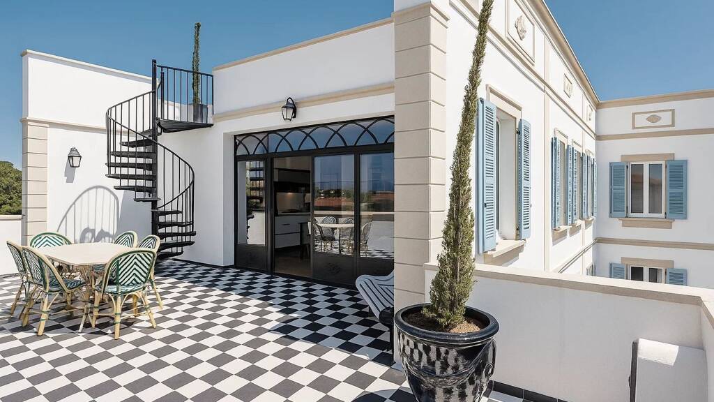 Einfamilienhaus zum Kauf 15 Zimmer 680 m² Nord ST CYR SUR MER 83270