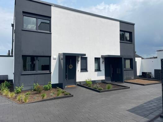 Doppelhaushälfte zur Miete 1.790 € 4 Zimmer 115 m² 201 m² Grundstück frei ab 01.06.2026 Blerichen Bedburg 50181